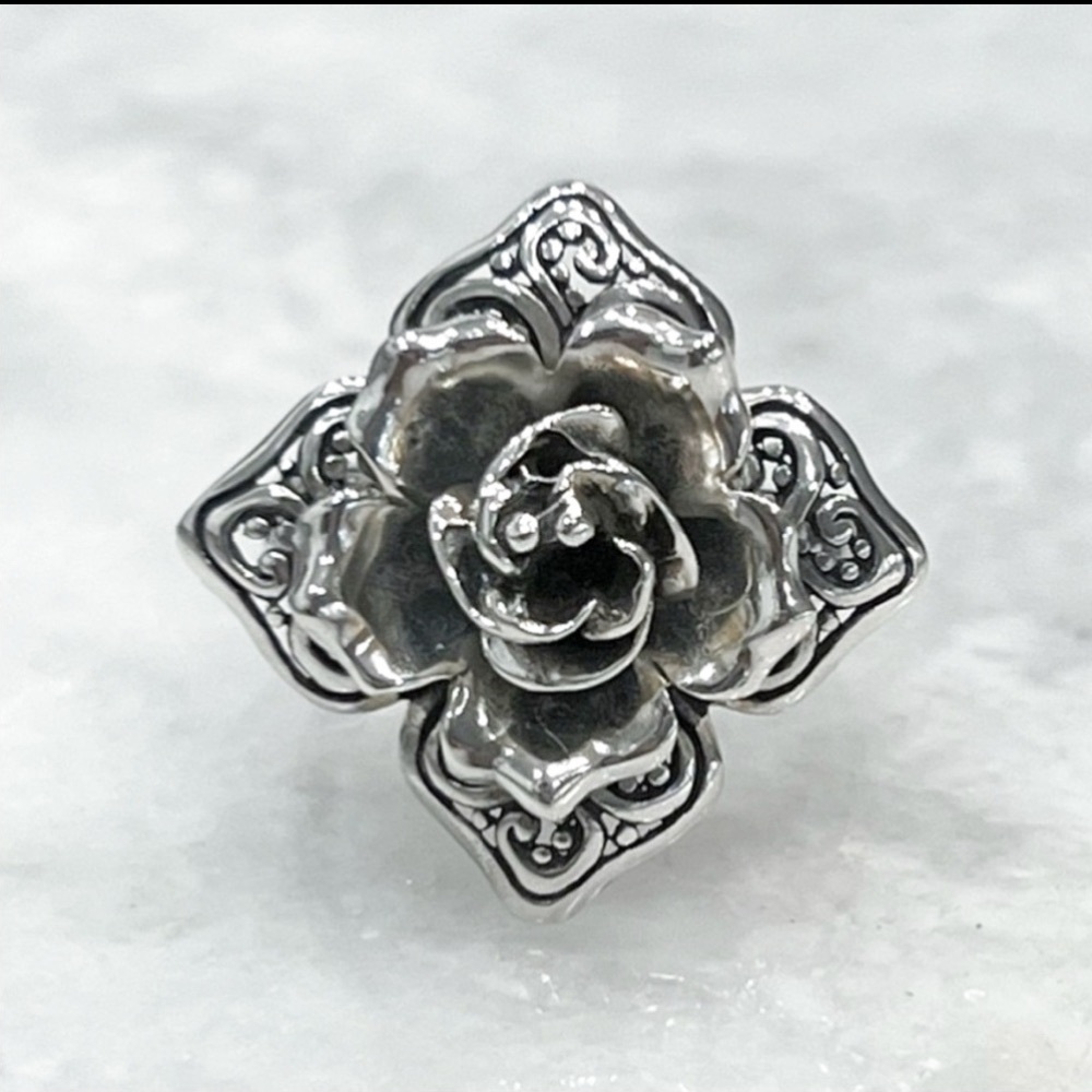 Sterling Silver Floral 3D Ring Sz 8 - Picture 1 of 10